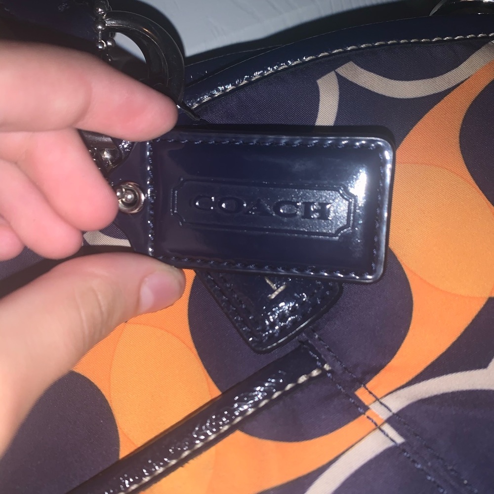 Coach purse - Picture 4 of 7